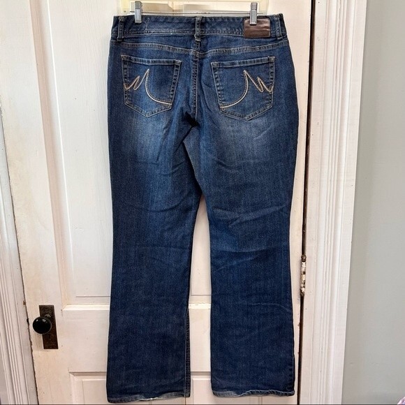 Maurices curvy bootcut jeans 11 12 long tall length of 32.5 as shown - Picture 5 of 9